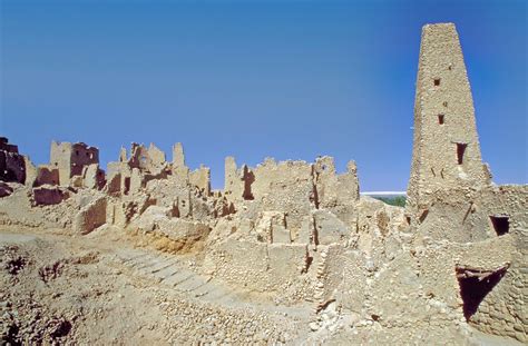 Il Tempio di Shengli: Un'oasi di tranquillità nel cuore pulsante di Handan!