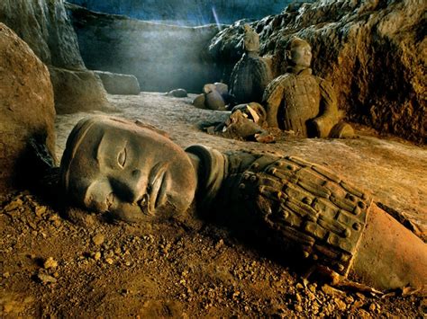 Il Mausoleo di Zhu Youshu: Un Viaggio nel Tempo e un Tesoro Archeologico Nascosto!