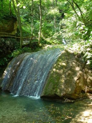 Il Parco delle Cascate di Xavantina: Un paradiso tropicale nascosto nella regione del Cerrado!