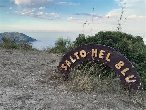 Il Parco Shimen: Una Porta verso la Natura e le Legggende!