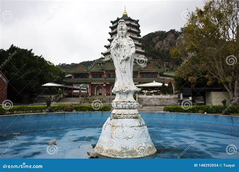  Il Tempio di Guanyin: Un gioiello storico immerso nel verde!